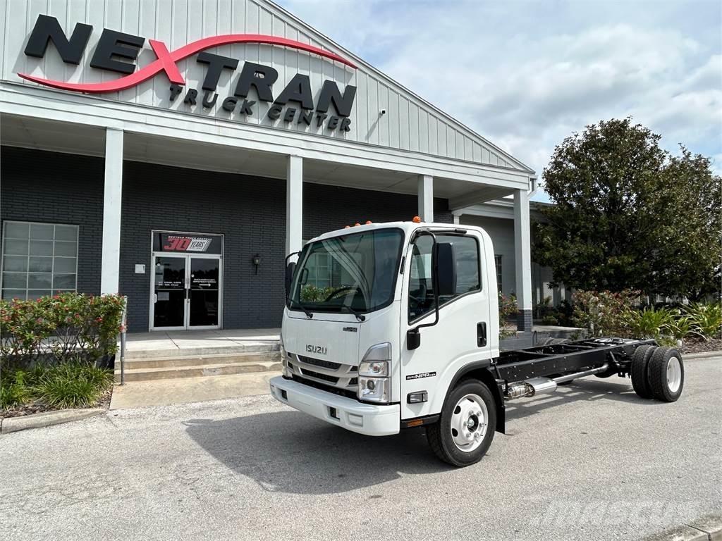 Isuzu NPR-1F404 Camiões de chassis e cabine