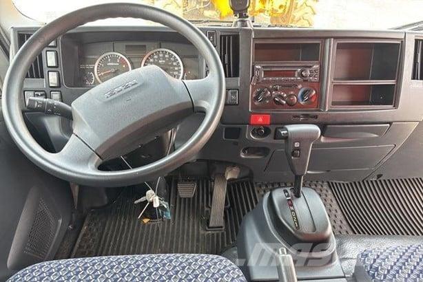 Isuzu NPR HD Caminhões de caixa fechada