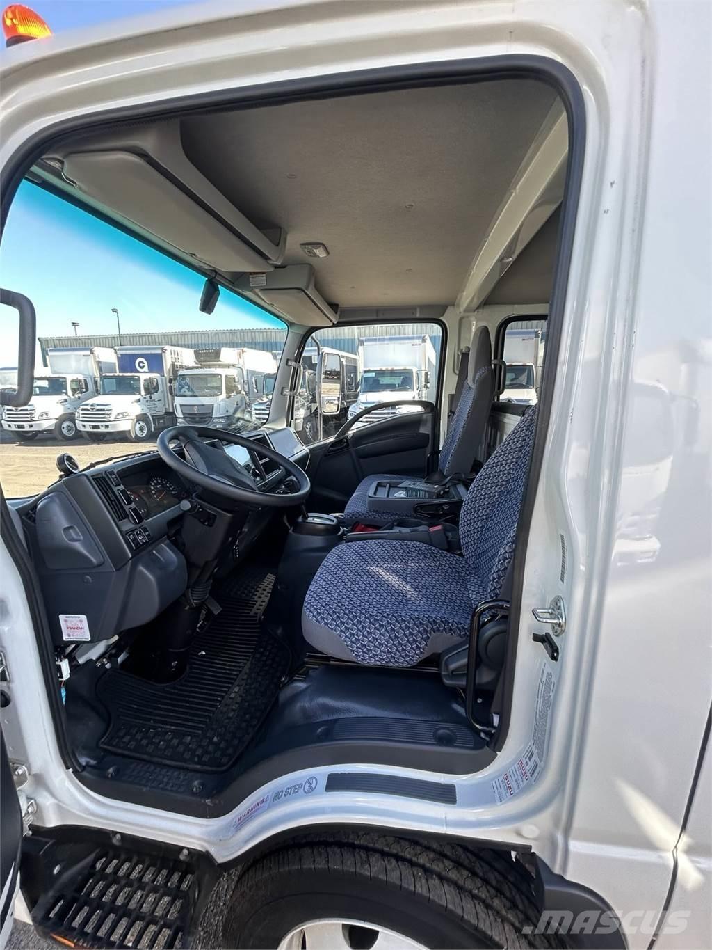Isuzu NPR HD DC Caminhões de caixa fechada