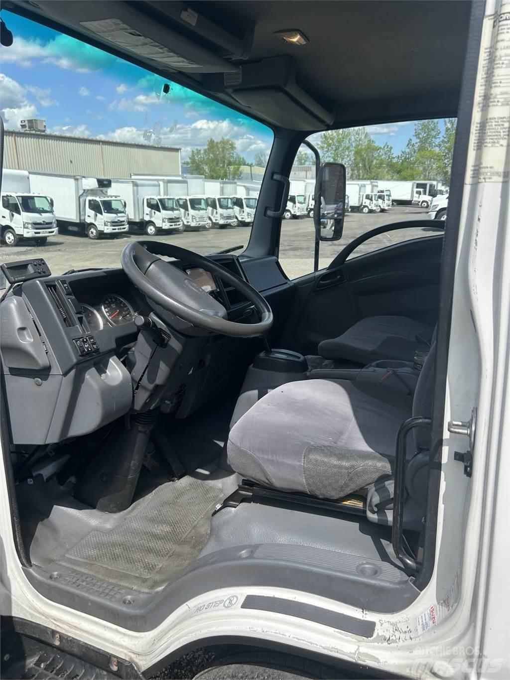 Isuzu NPR HD DC Caminhões de caixa fechada