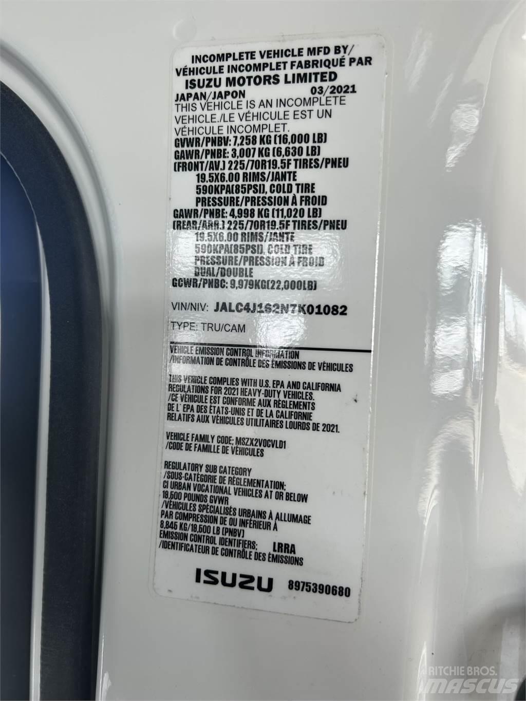 Isuzu NPR XD DC Caminhões de caixa fechada