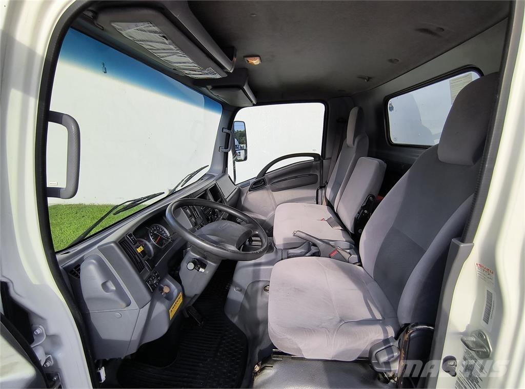Isuzu NQR Caminhões de caixa fechada