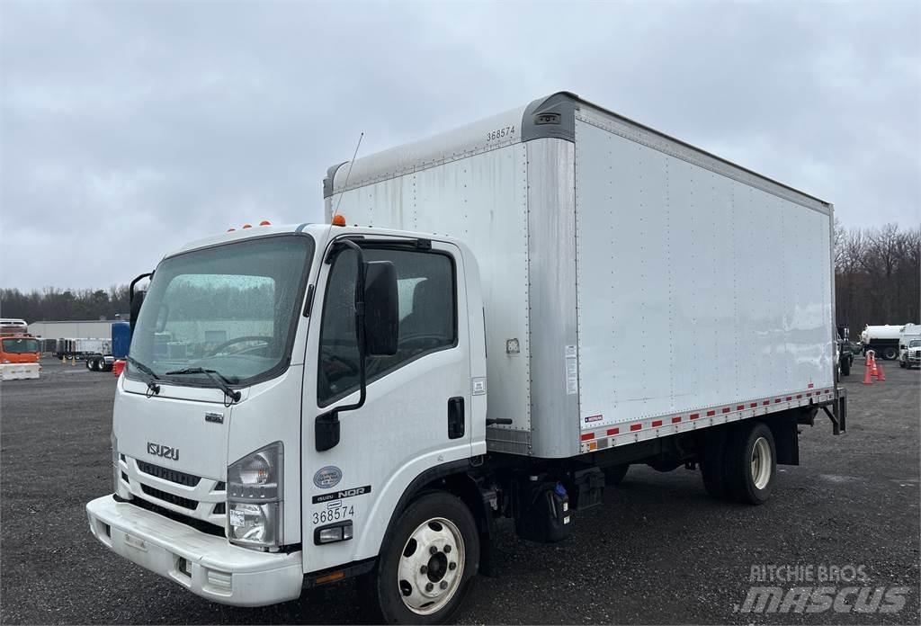 Isuzu NQR Caminhões de caixa fechada