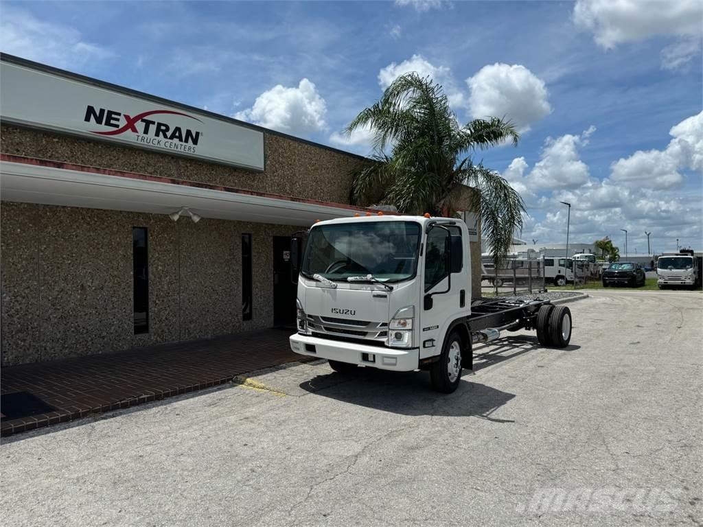 Isuzu NQR-1R404 Camiões de chassis e cabine