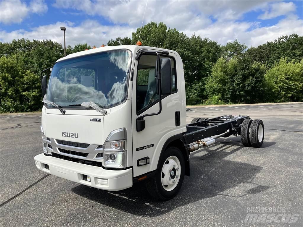Isuzu NRR Camiões de chassis e cabine