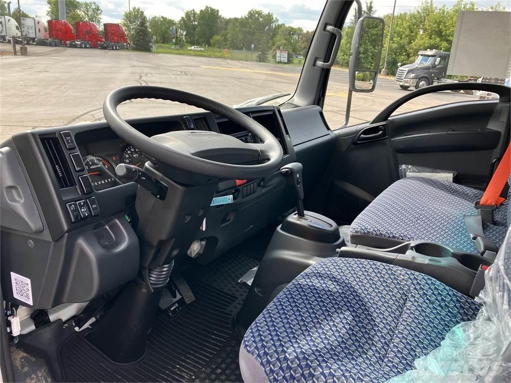 Isuzu NRR Camiões de chassis e cabine