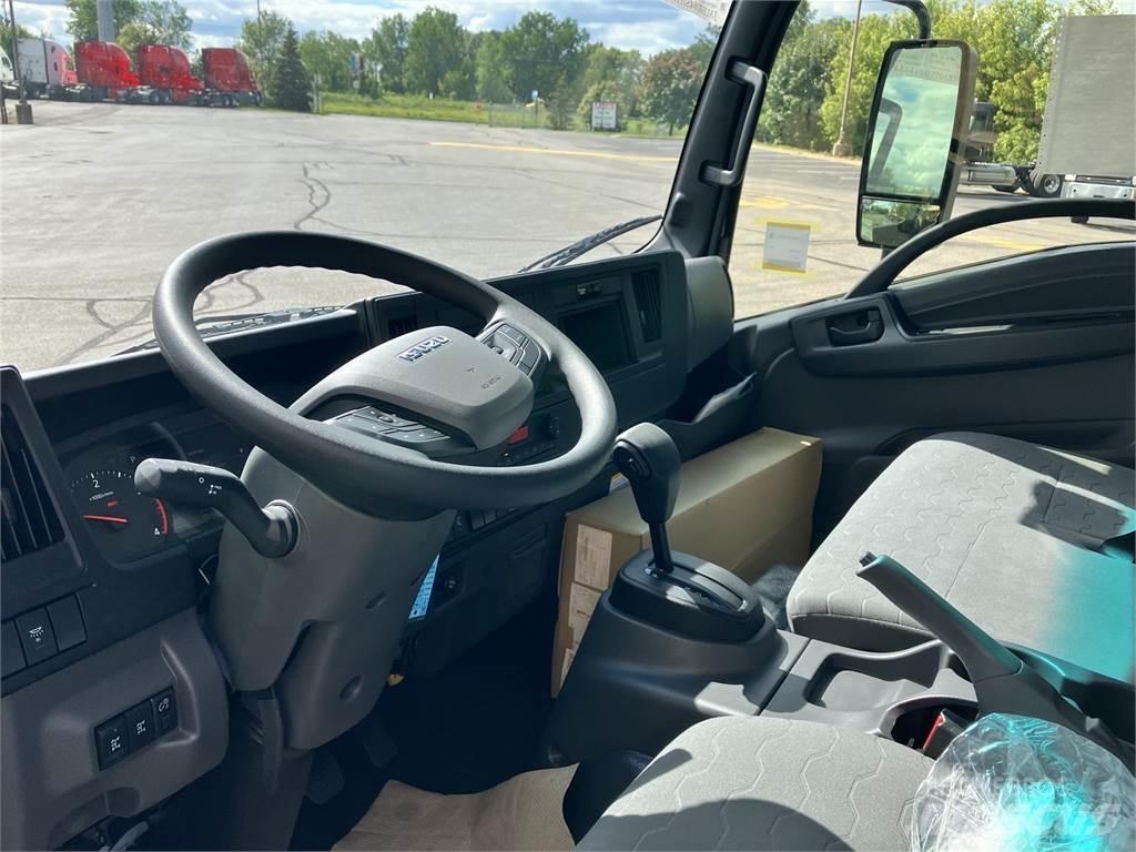 Isuzu NRR Camiões de chassis e cabine