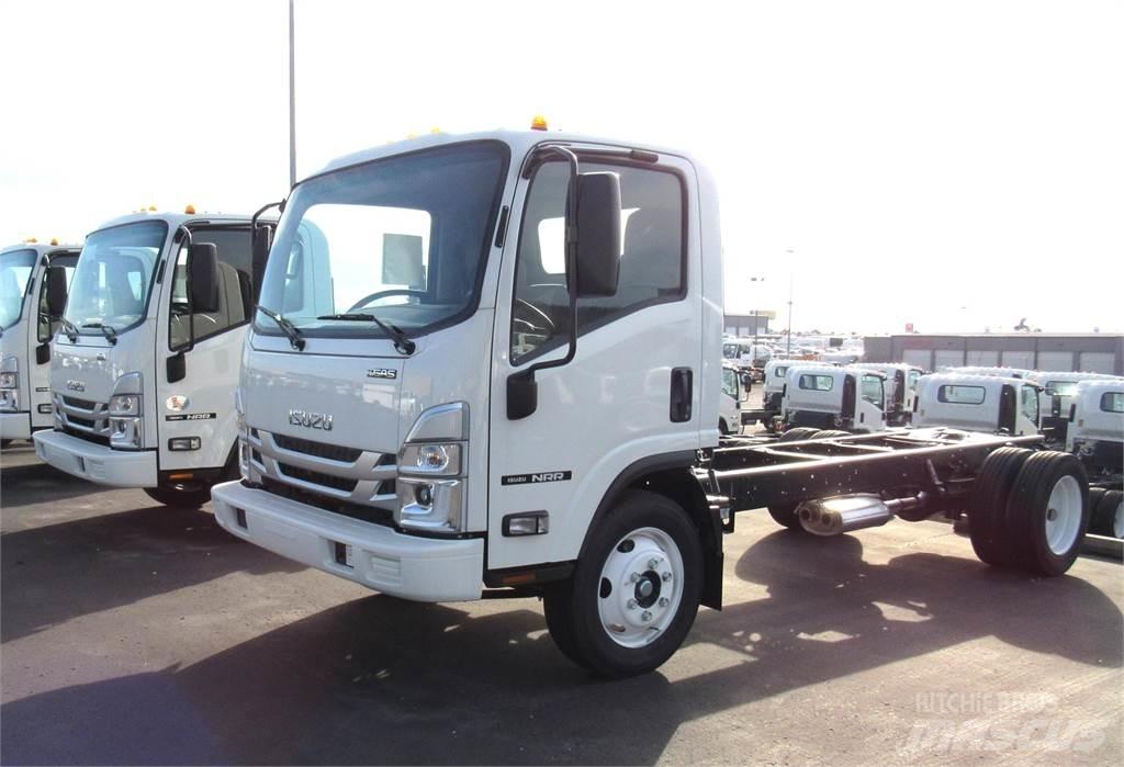 Isuzu NRR Camiões de chassis e cabine