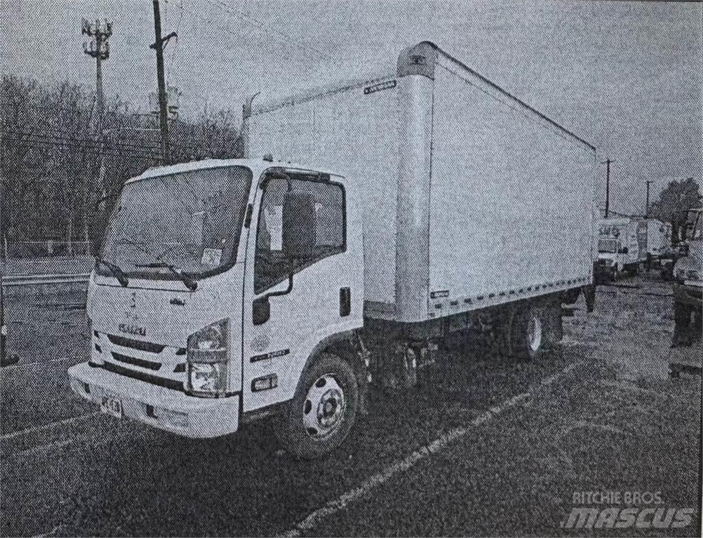 Isuzu NRR Caminhões de caixa fechada