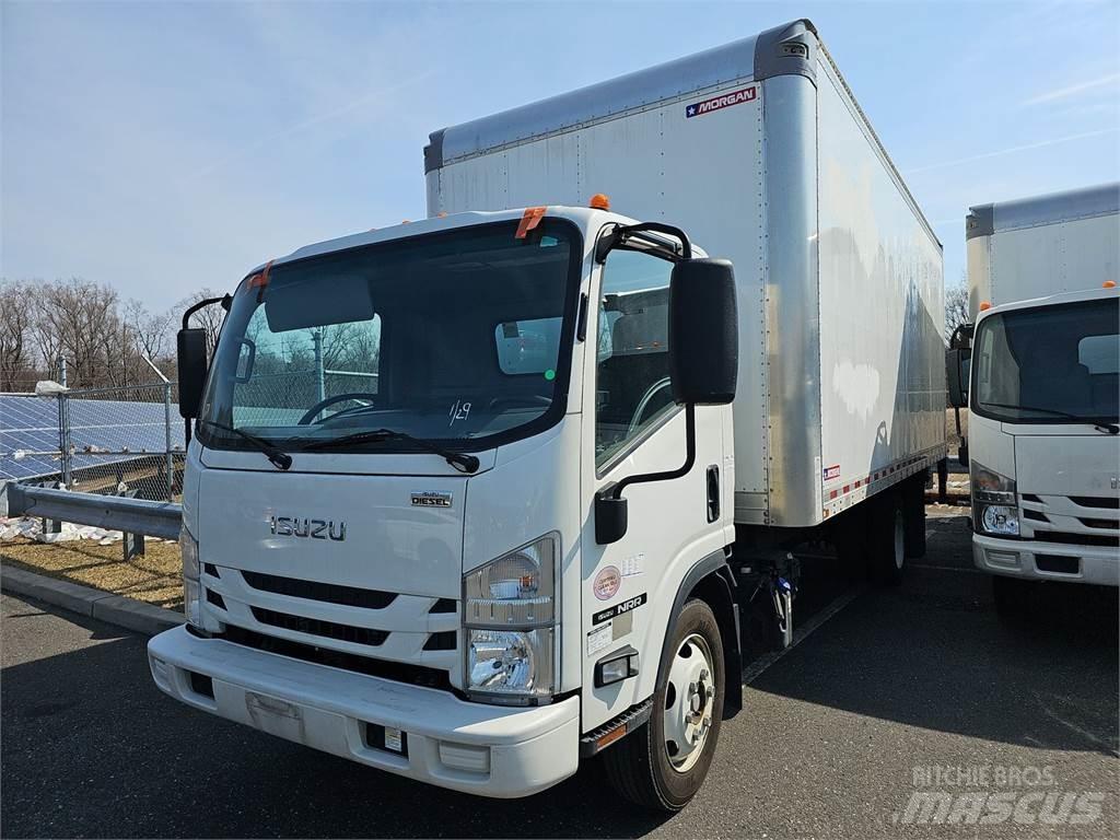 Isuzu NRR Caminhões de caixa fechada