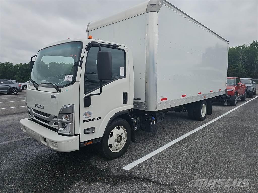Isuzu NRR Caminhões de caixa fechada