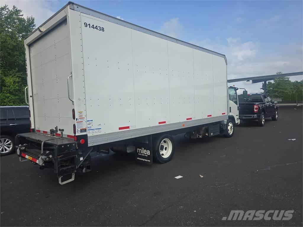 Isuzu NRR Caminhões de caixa fechada