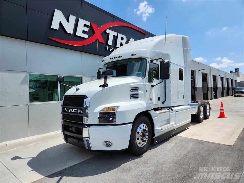 Mack AN64T Cavalos Mecânicos