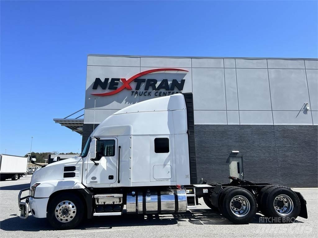 Mack AN64T Cavalos Mecânicos