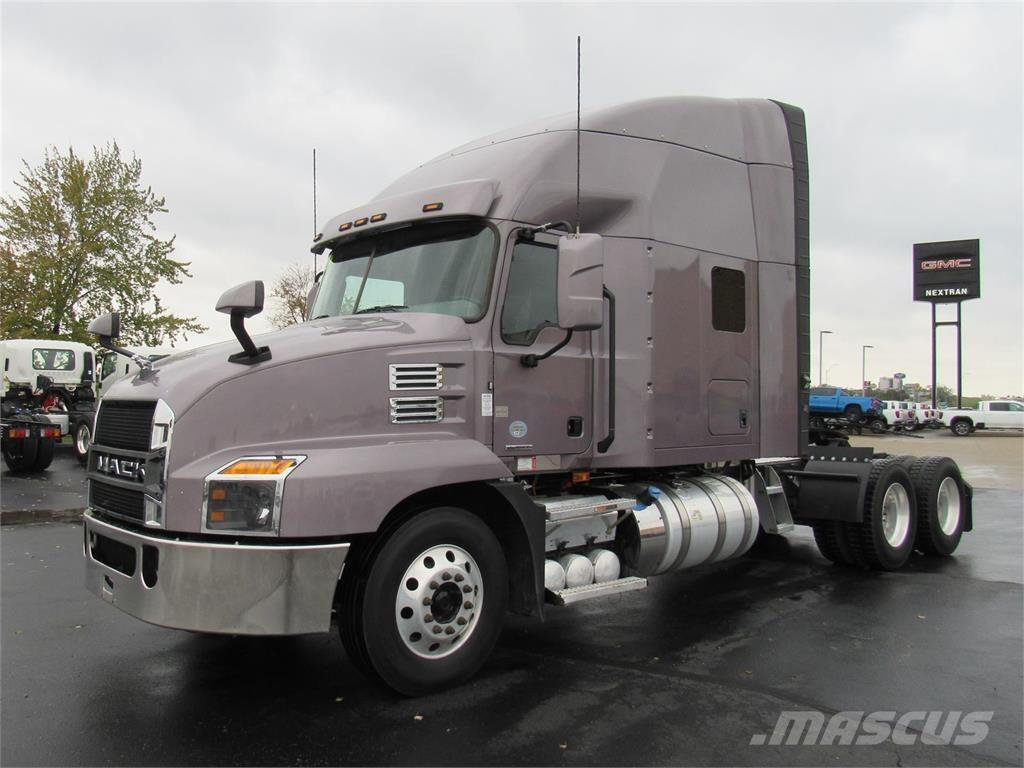 Mack AN64T Cavalos Mecânicos