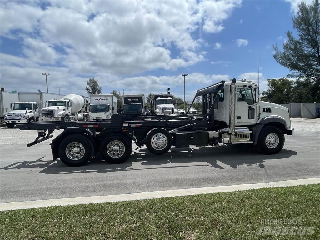 Mack GR64B Cavalos Mecânicos