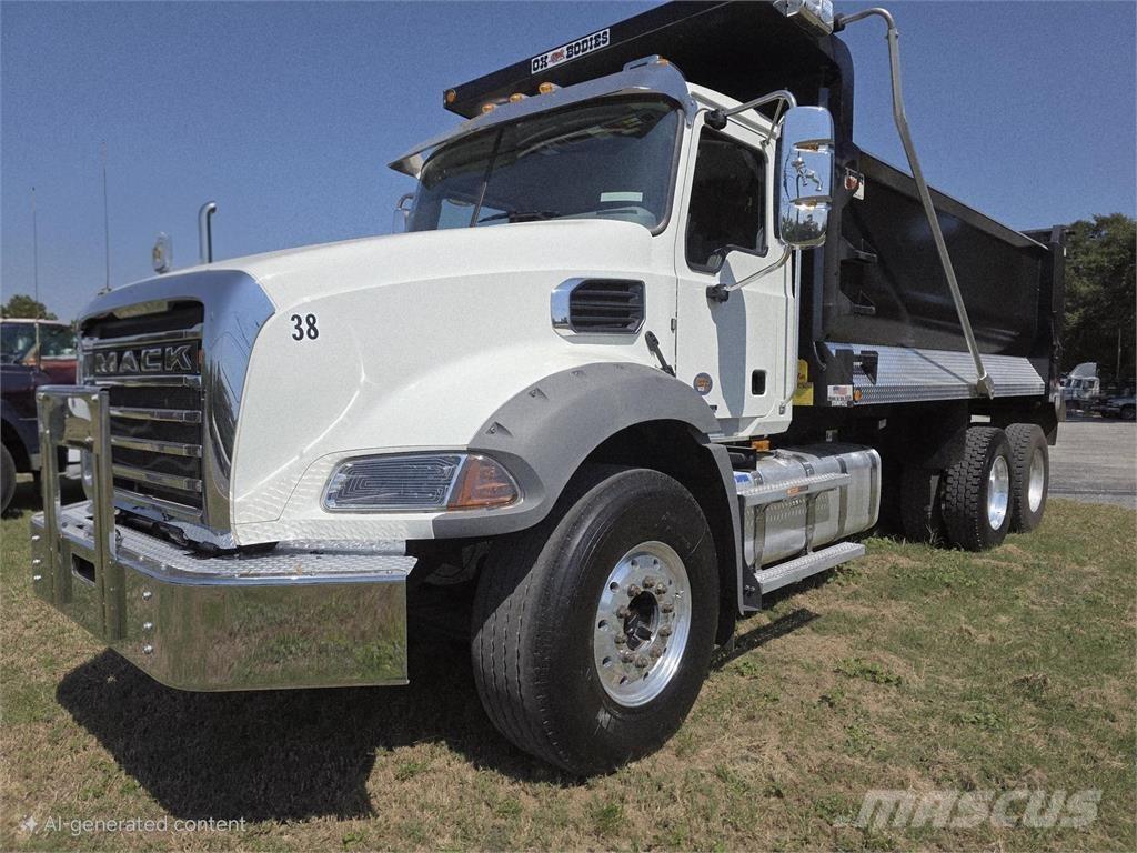 Mack GR64B Camiões basculantes