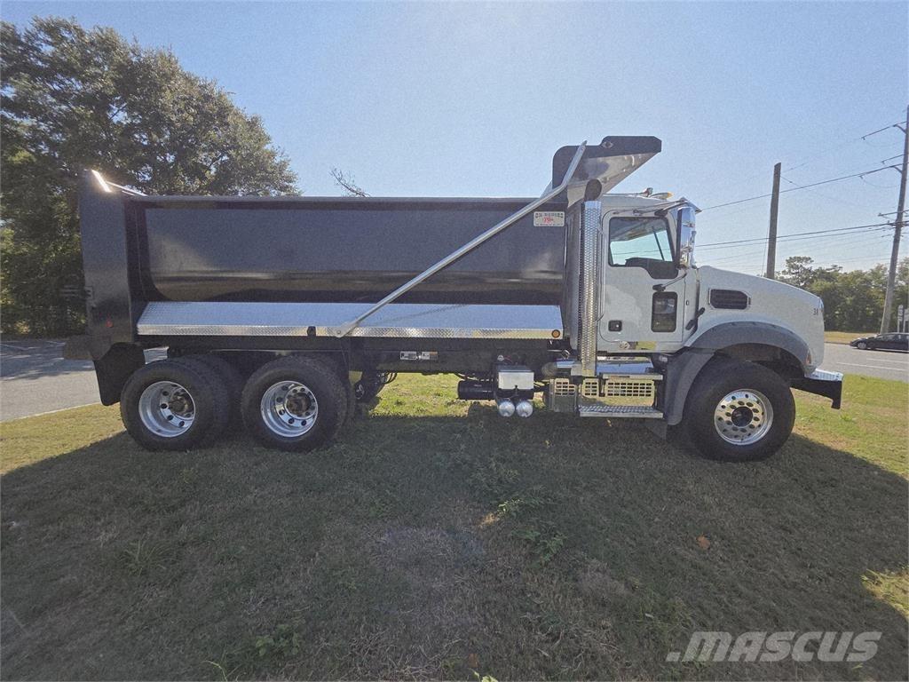 Mack GR64B Camiões basculantes