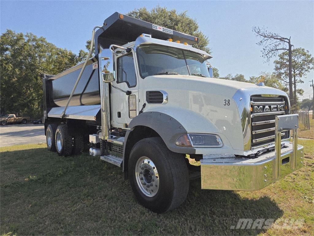 Mack GR64B Camiões basculantes