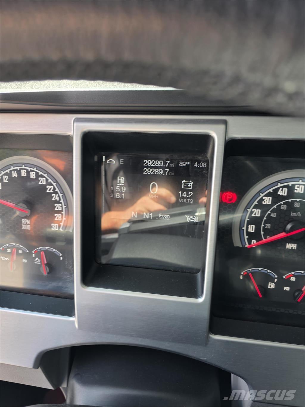 Mack GR64B Camiões basculantes