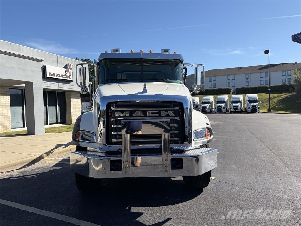 Mack GR64B Outros Camiões