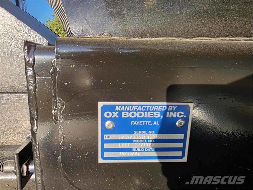 Mack GR64B Camiões basculantes