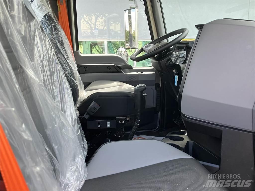Mack GR64BRX Camiões de chassis e cabine