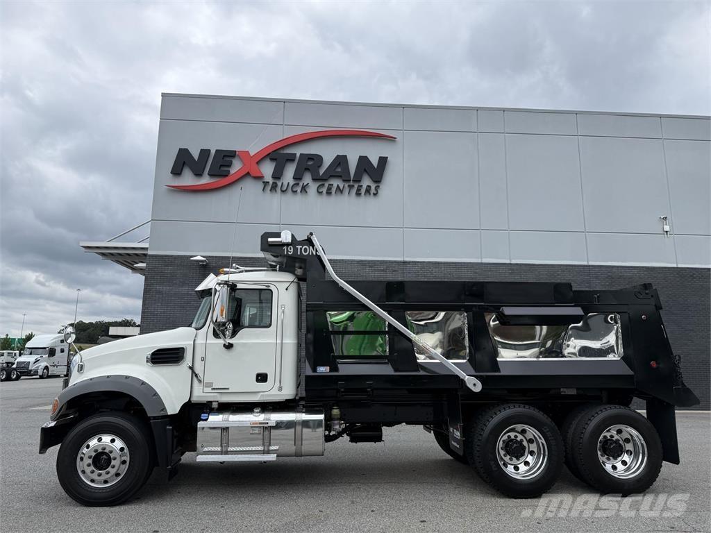 Mack GR64F Camiões basculantes