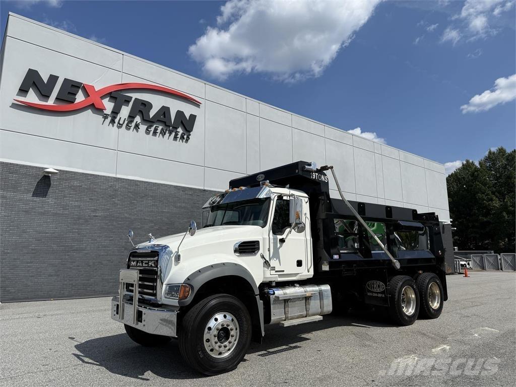 Mack GR64F Camiões basculantes