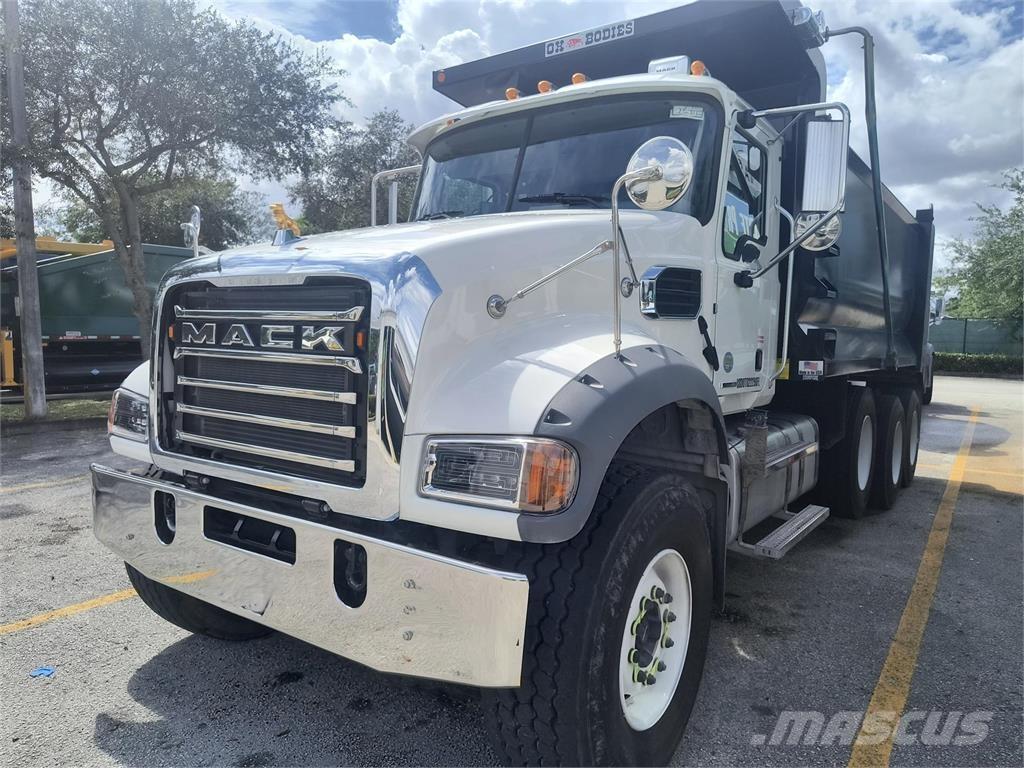 Mack GR64FR Camiões basculantes
