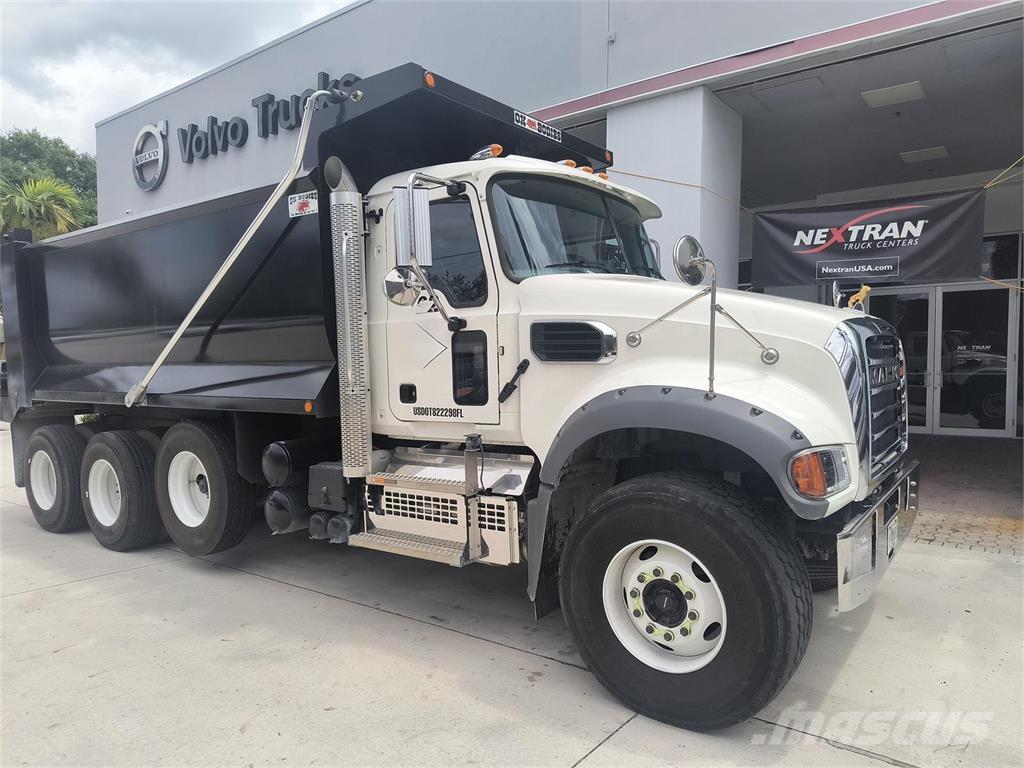 Mack GR64FR Camiões basculantes