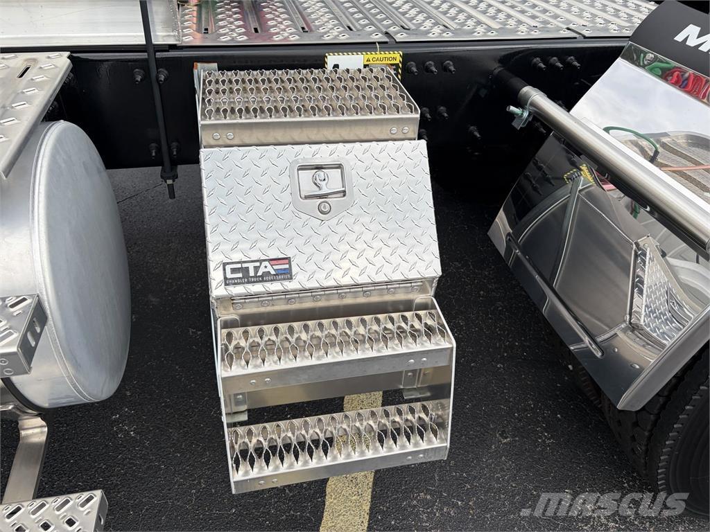 Mack GR64FT Cavalos Mecânicos