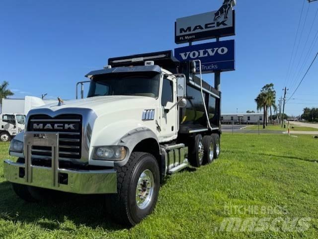 Mack GU713 Cavalos Mecânicos