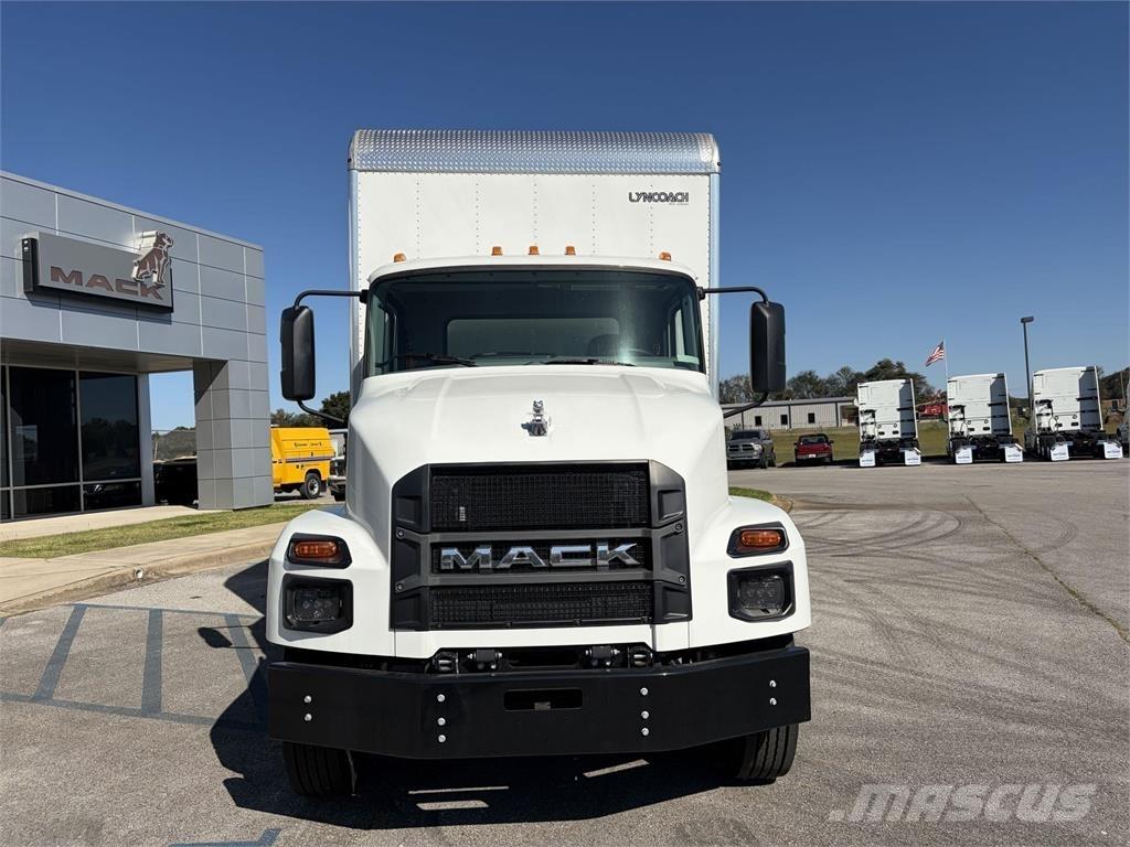 Mack MD6 42R Caminhões de caixa fechada