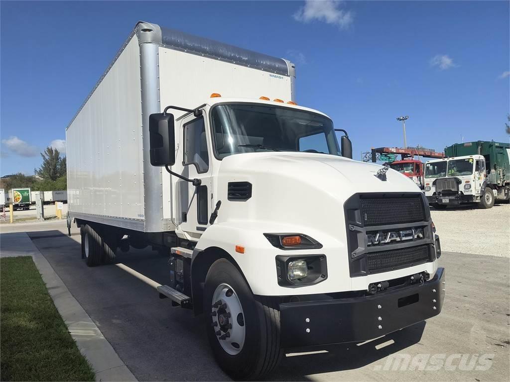 Mack MD6 42R Caminhões de caixa fechada