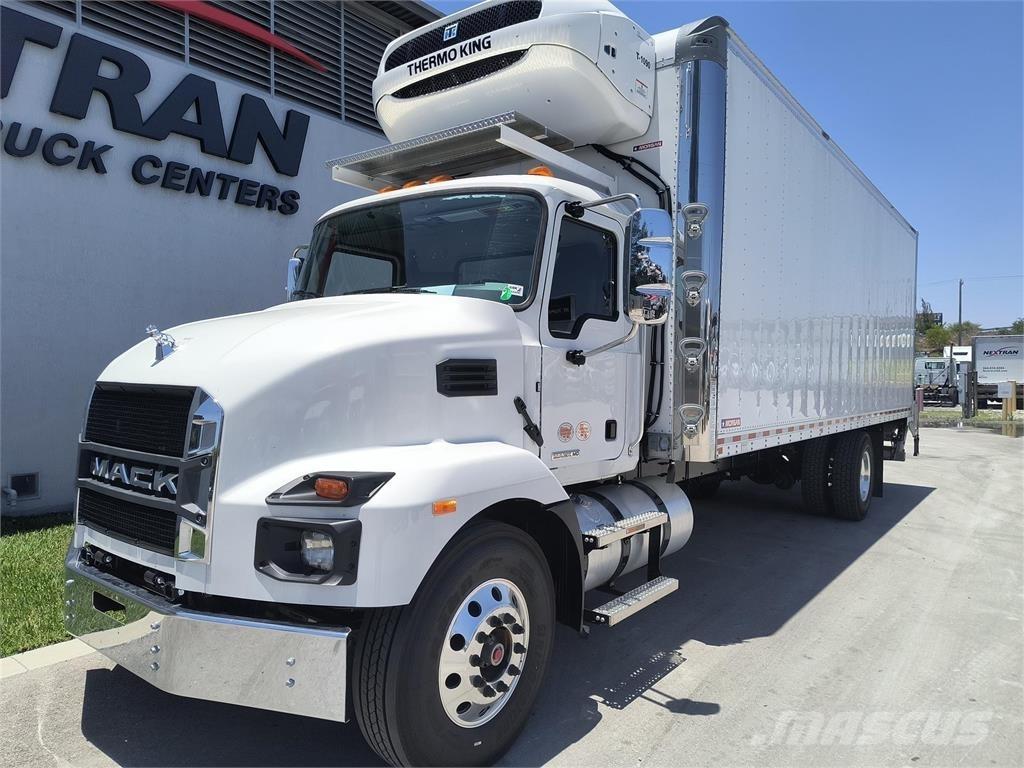 Mack MD6 42R Caminhões de caixa fechada