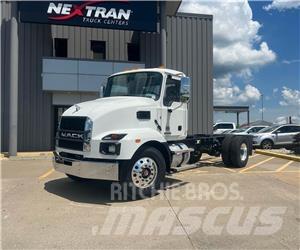Mack MD642 Camiões de chassis e cabine