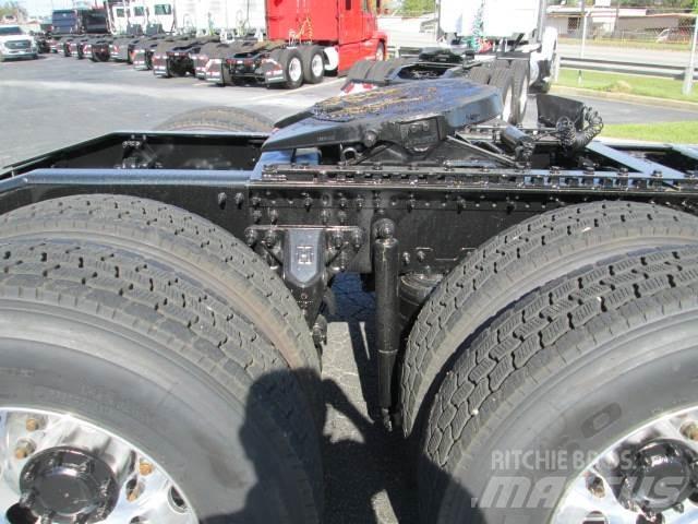 Mack PI64T Cavalos Mecânicos