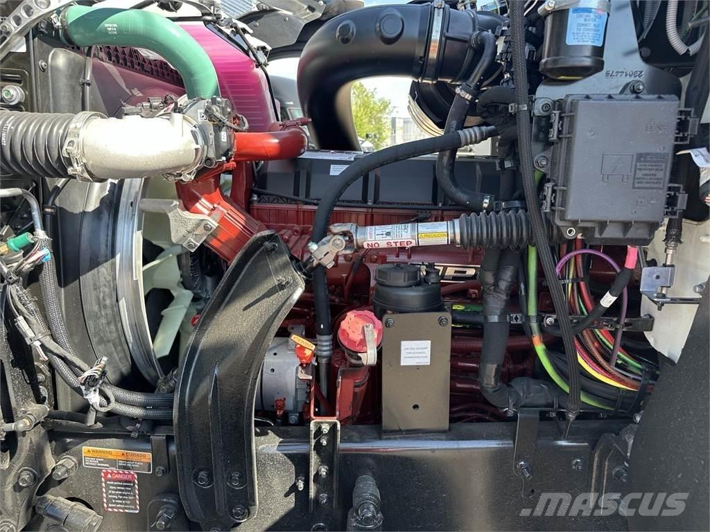 Mack PI64T Cavalos Mecânicos