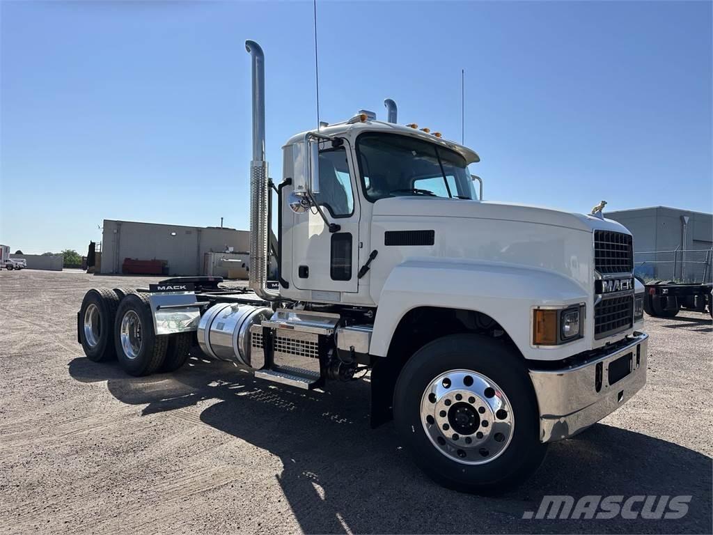 Mack PI64T Cavalos Mecânicos