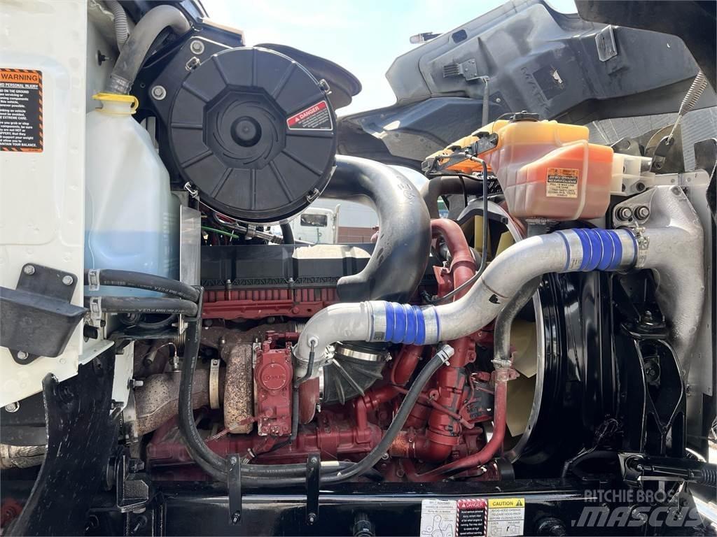 Mack PI64T Cavalos Mecânicos