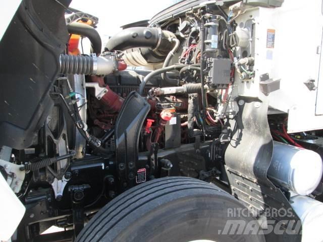 Mack PI64T Cavalos Mecânicos