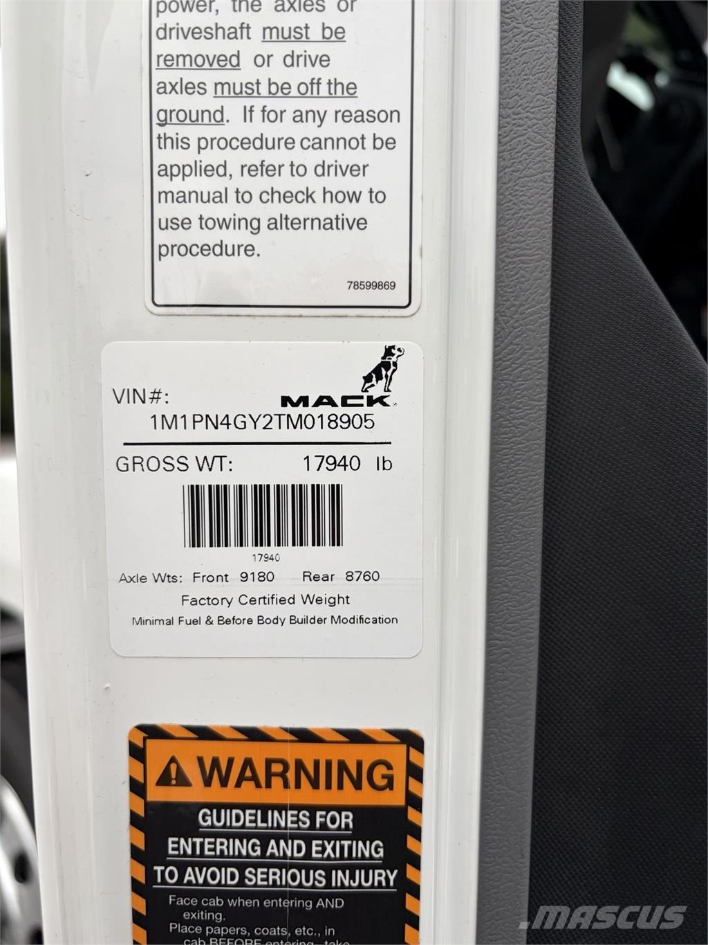 Mack PI64T Cavalos Mecânicos