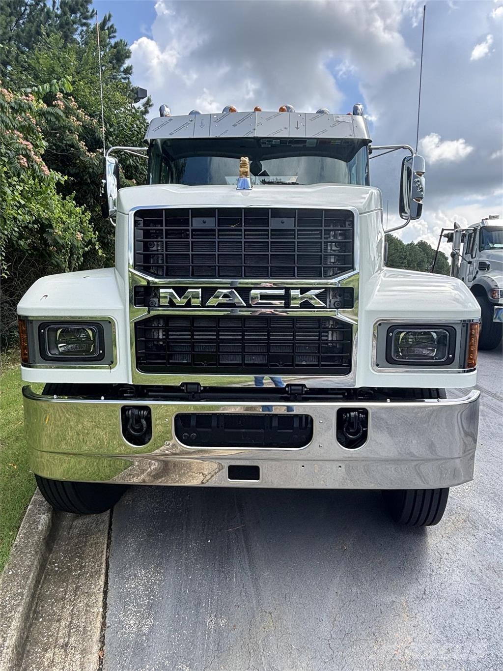 Mack PI64T Cavalos Mecânicos