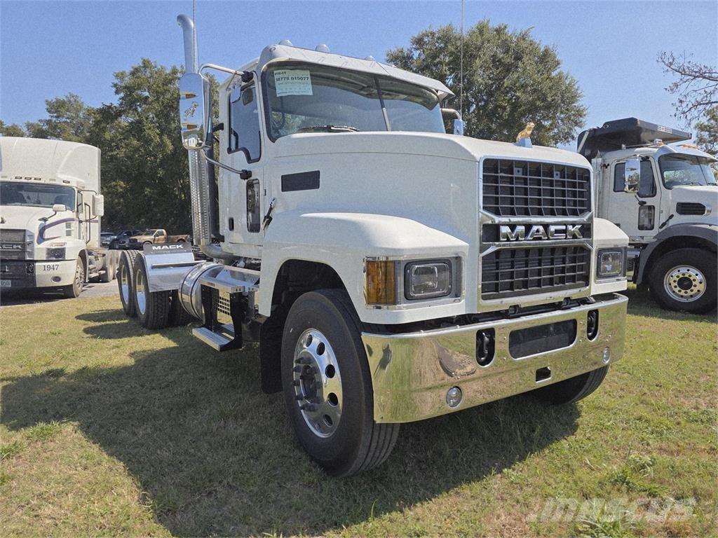 Mack PI64T Cavalos Mecânicos