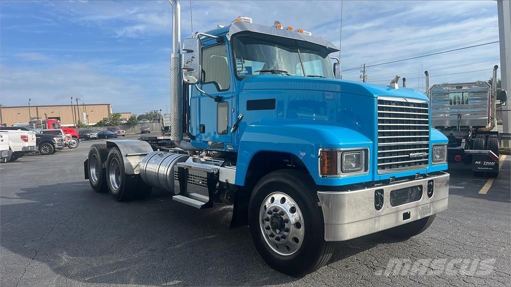Mack PI64T Cavalos Mecânicos