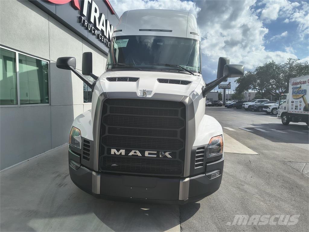 Mack PR64T Cavalos Mecânicos