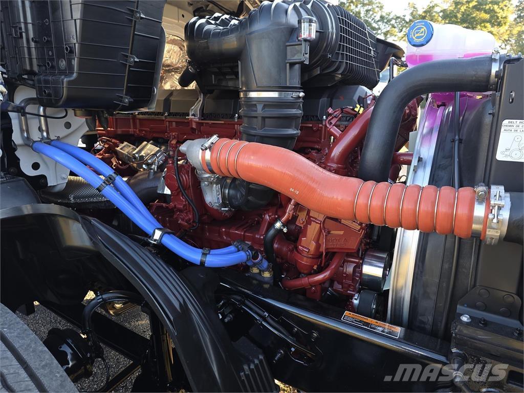 Mack PR64T Cavalos Mecânicos