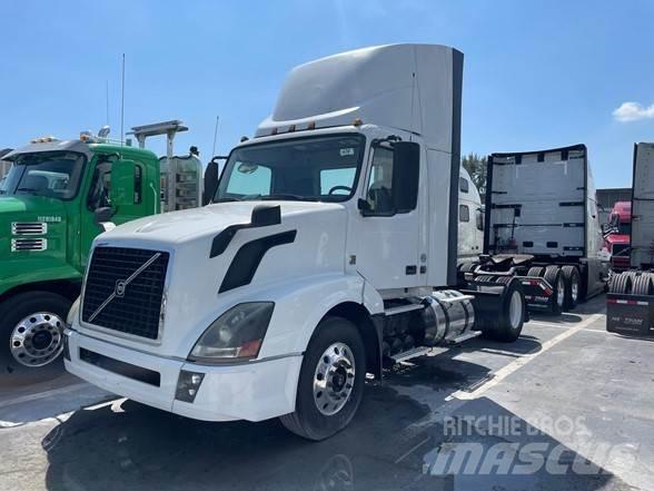 Volvo VNL42T Cavalos Mecânicos