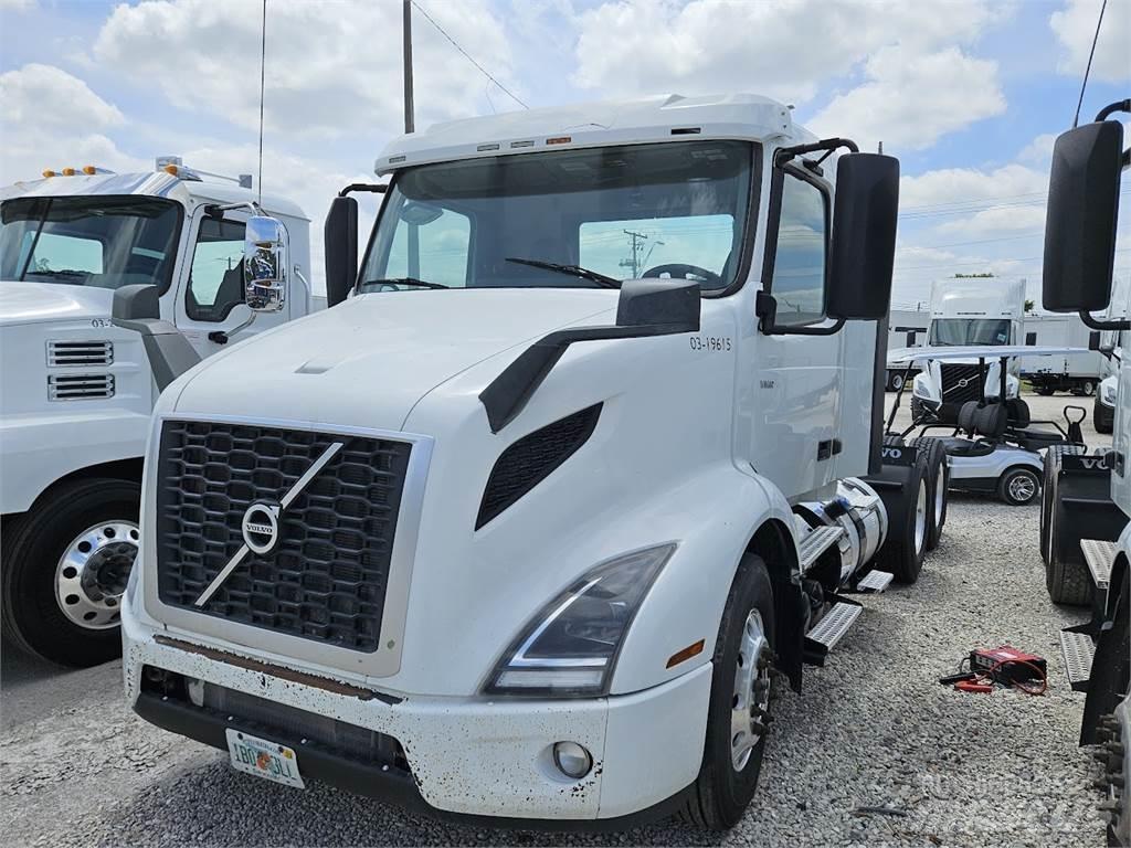 Volvo VNL64T300 Cavalos Mecânicos